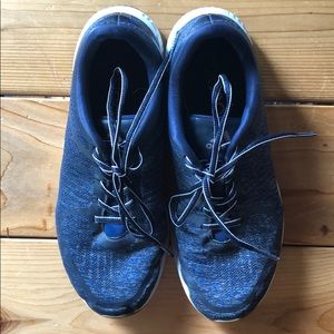 Adidas bounce running shoes size 10 good condition